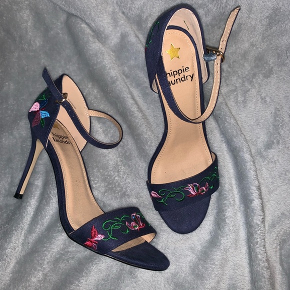 Blue floral heels - Picture 3 of 3